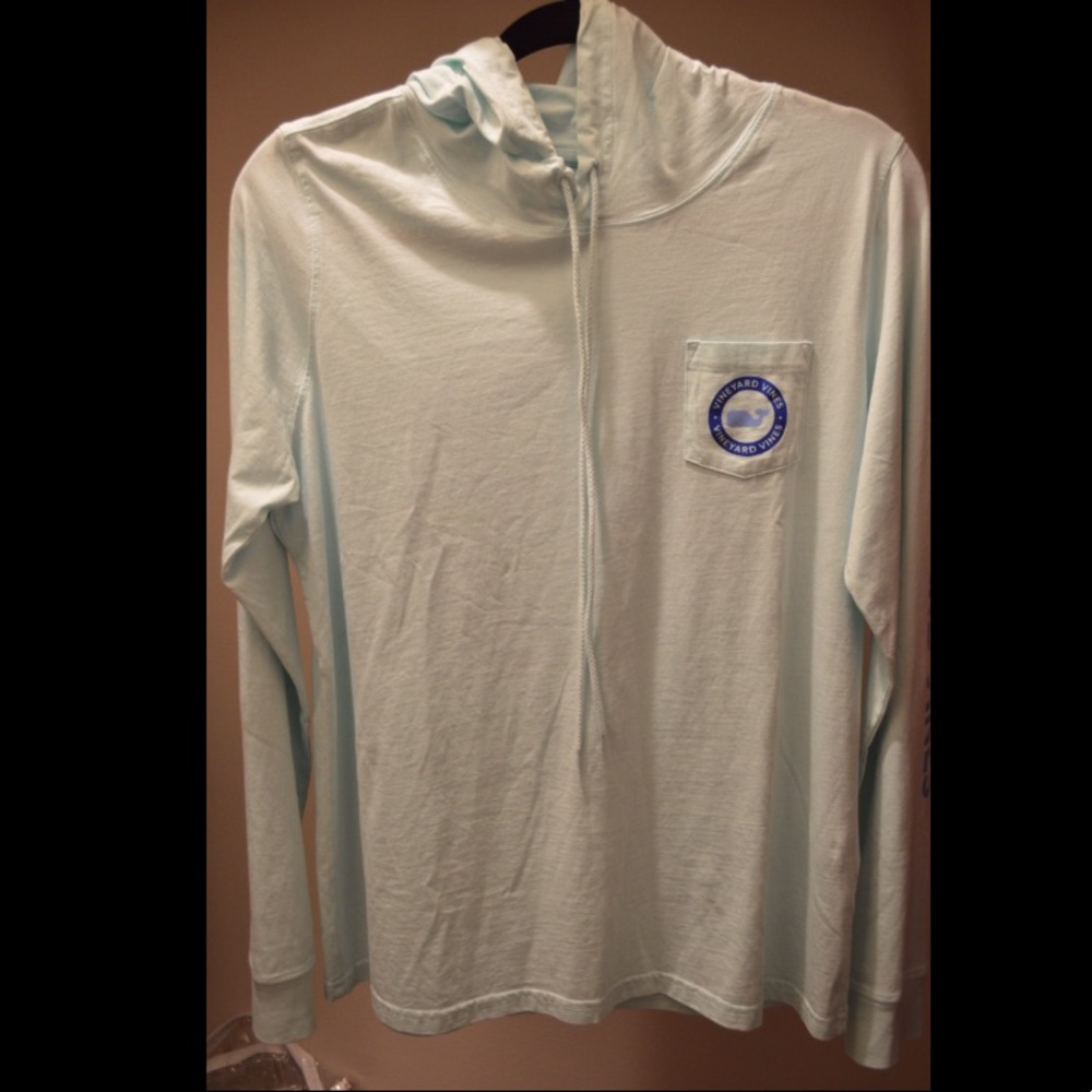 Vineyard vine sweater